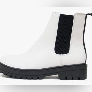 Soda - Lug Sole Low Heel Chelsea bootie. White and black. Size 11